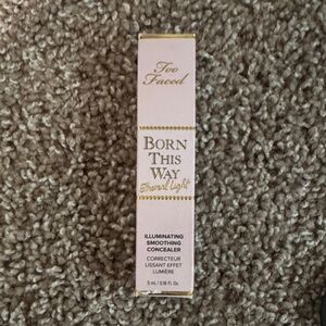 Too Faced Born This Way Concealer